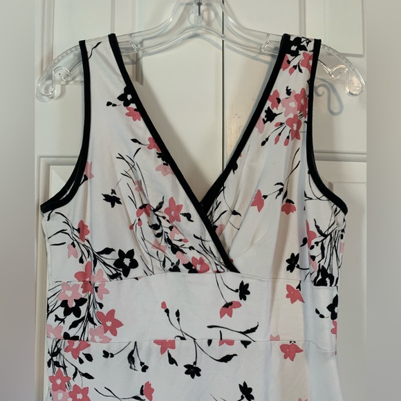 Jonathan Martin Studio Floral Dress - Picture 4 of 8